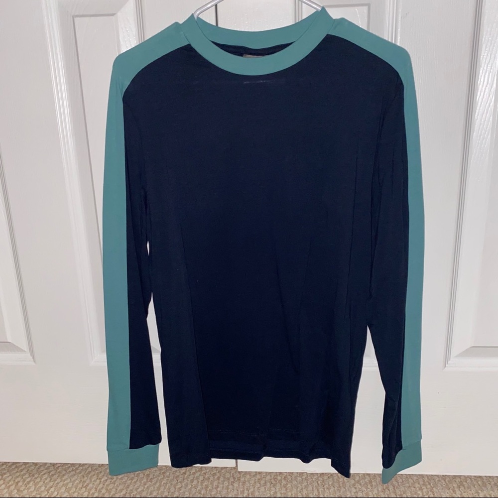 T- Shirt With Contrast Shoulder Panel In Navy